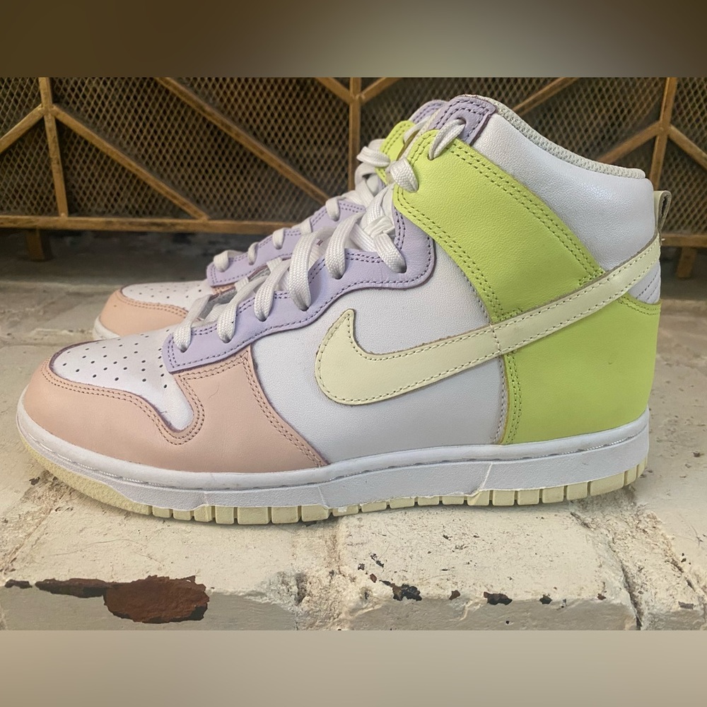 Size 9.5 - Nike Dunk High Lemon Twist 2021